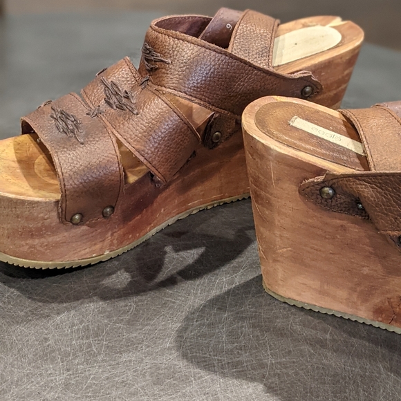 Boho Chic Wedge Sandals - Picture 2 of 5